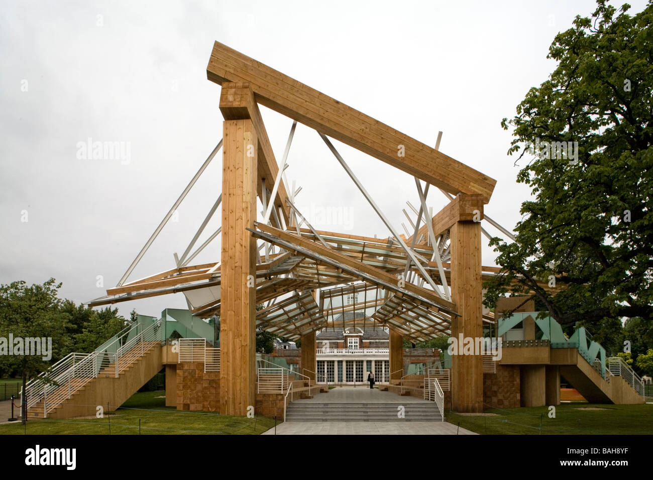 Galleria della Serpentina padiglione estivo 2008, Frank Gehry, LONDON, Regno Unito Foto Stock