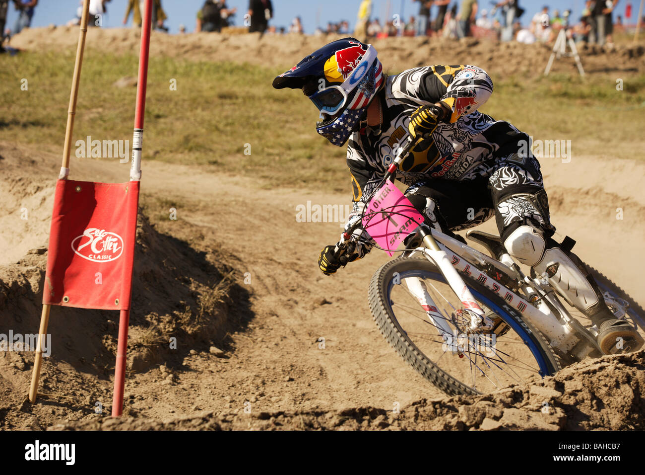 Jill Kintner racing in Dual Slalom al 2009 Sea Otter Classic, Monterey, California. Foto Stock