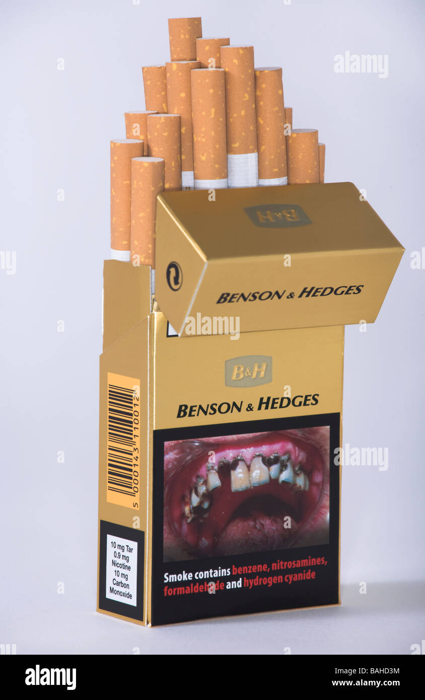 Pacchetto di sigarette avvertenza Foto Stock