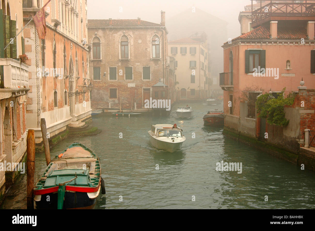 Canale in Venezia Foto Stock