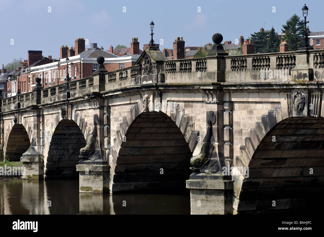 Ponte di inglese e il fiume Severn, Shrewsbury, Shropshire, Inghilterra, Regno Unito Foto Stock