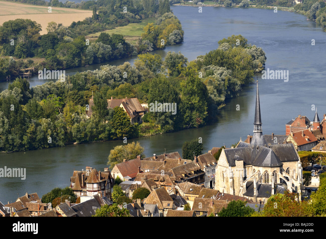 Les Andelys dal fiume Senna Haute Normandie Francia Foto Stock