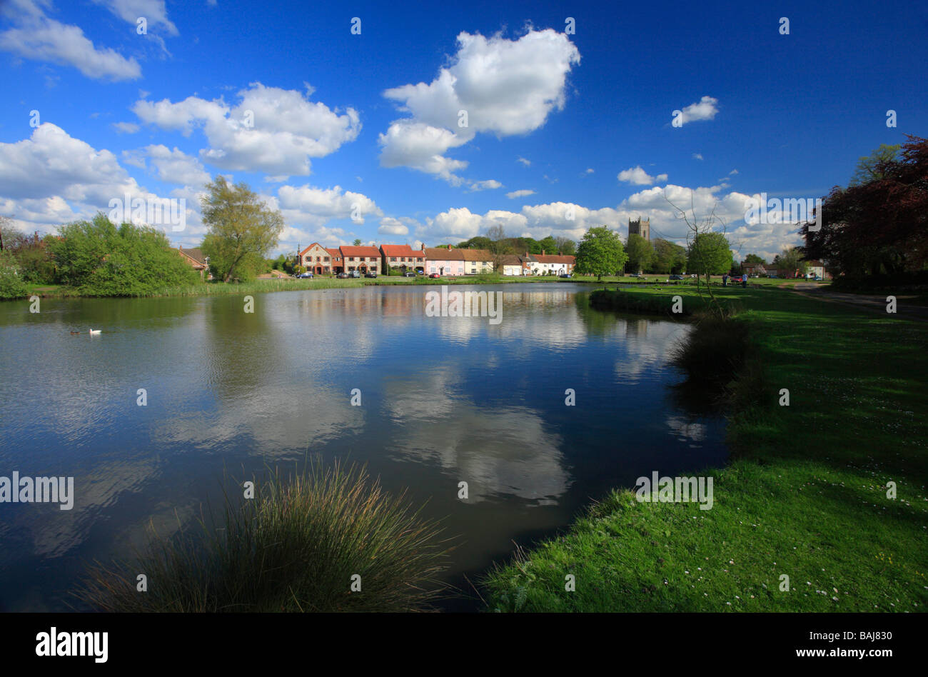 Il duck pond a grande Massingham in Norfolk. Foto Stock