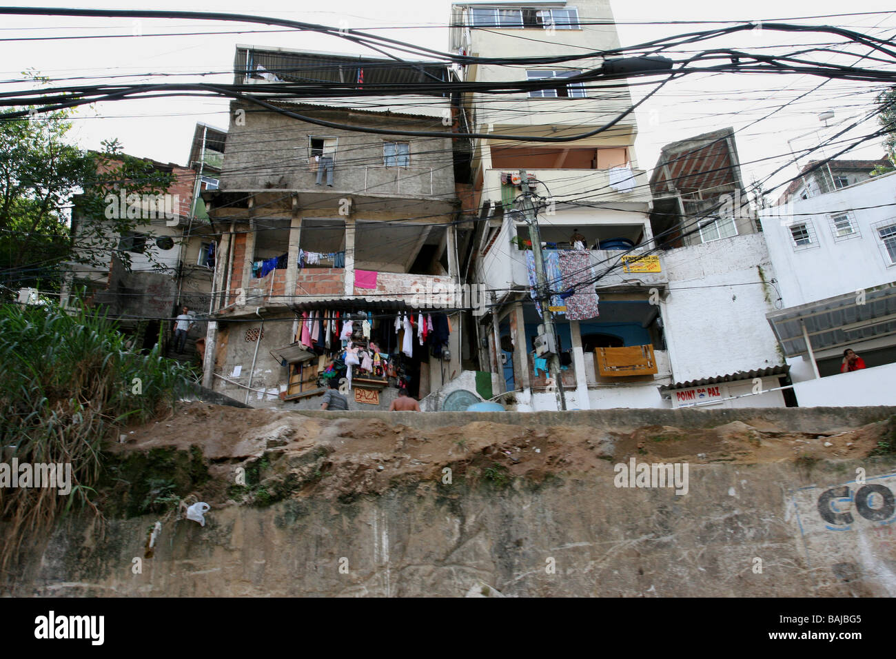 Una favela di una baraccopoli iin Brasile. Foto Stock