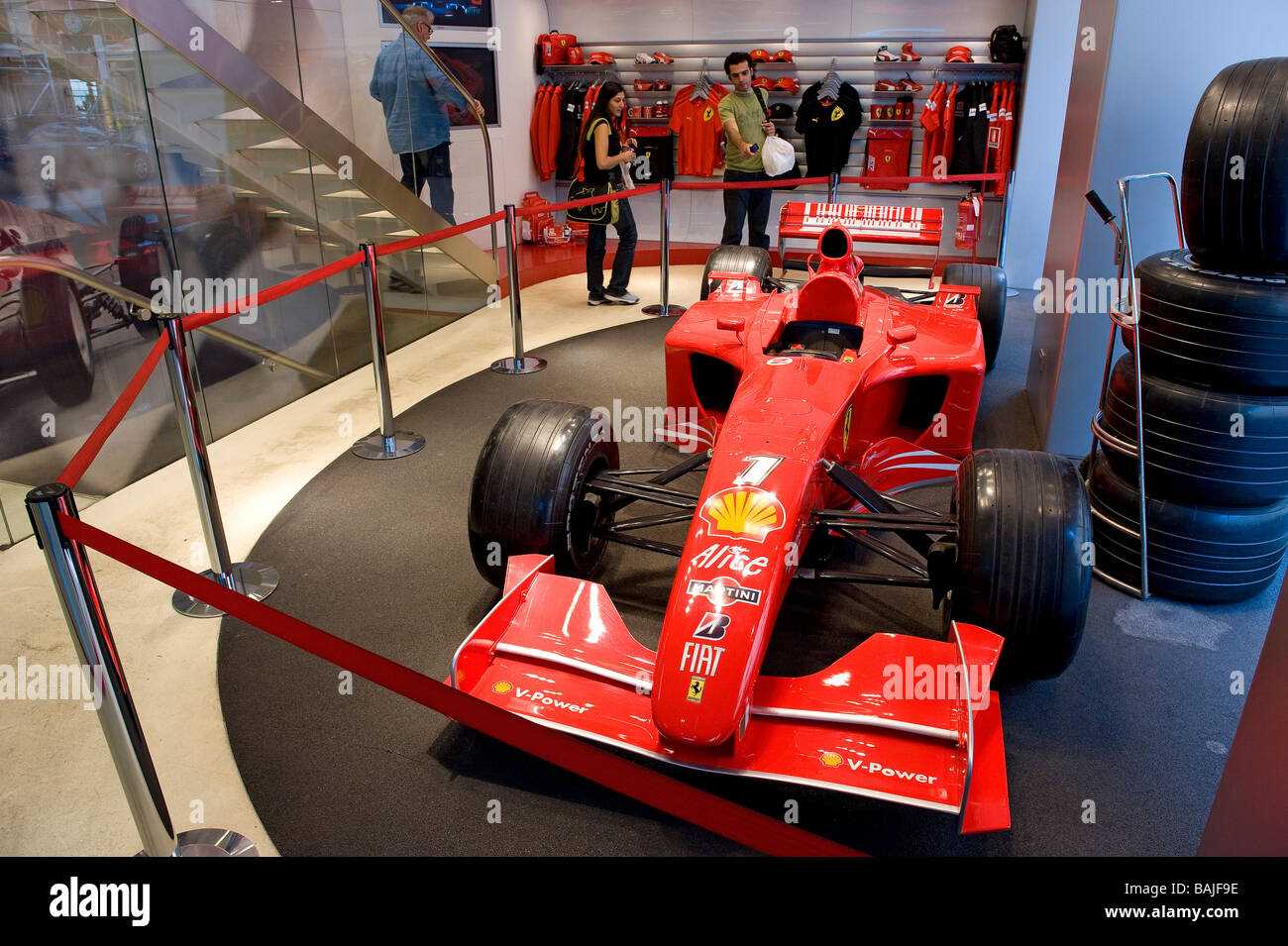 Italia Lazio Roma centro storico sono classificati come patrimonio mondiale dall' UNESCO, Via Tomacelli, Ferrari shop Foto Stock