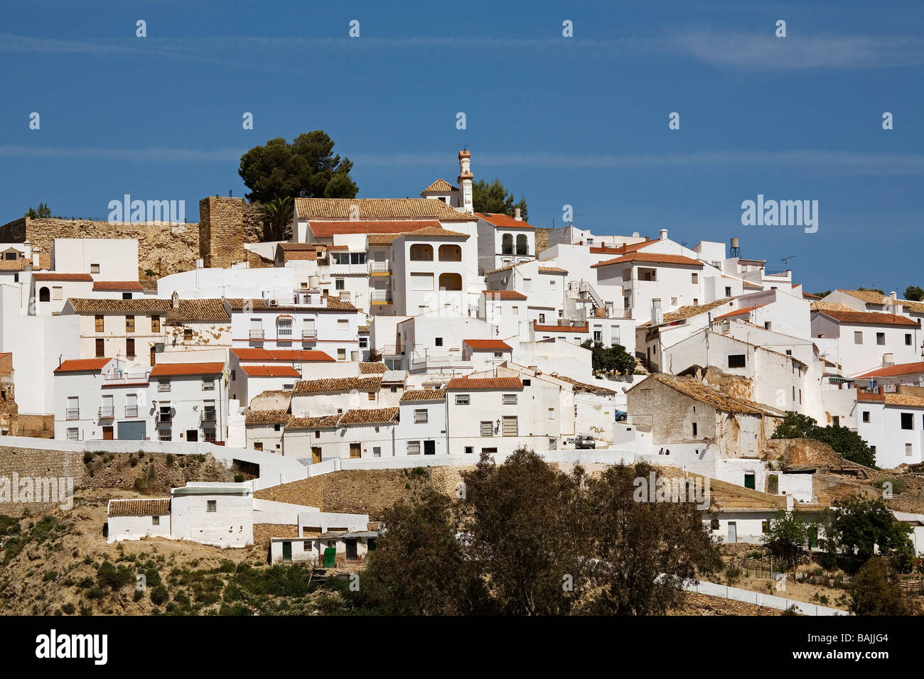 Panoramica della Torre Alháquime villaggi bianchi in Sierra di Cadice Andalusia Spagna Foto Stock
