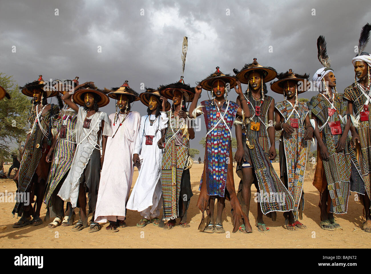 Niger, Gerewol, riunione generale dell Africa occidentale per la Wadabee Peuls (Peul Bororo), Wodaabe-Bororo uomini con le loro facce dipinte Foto Stock