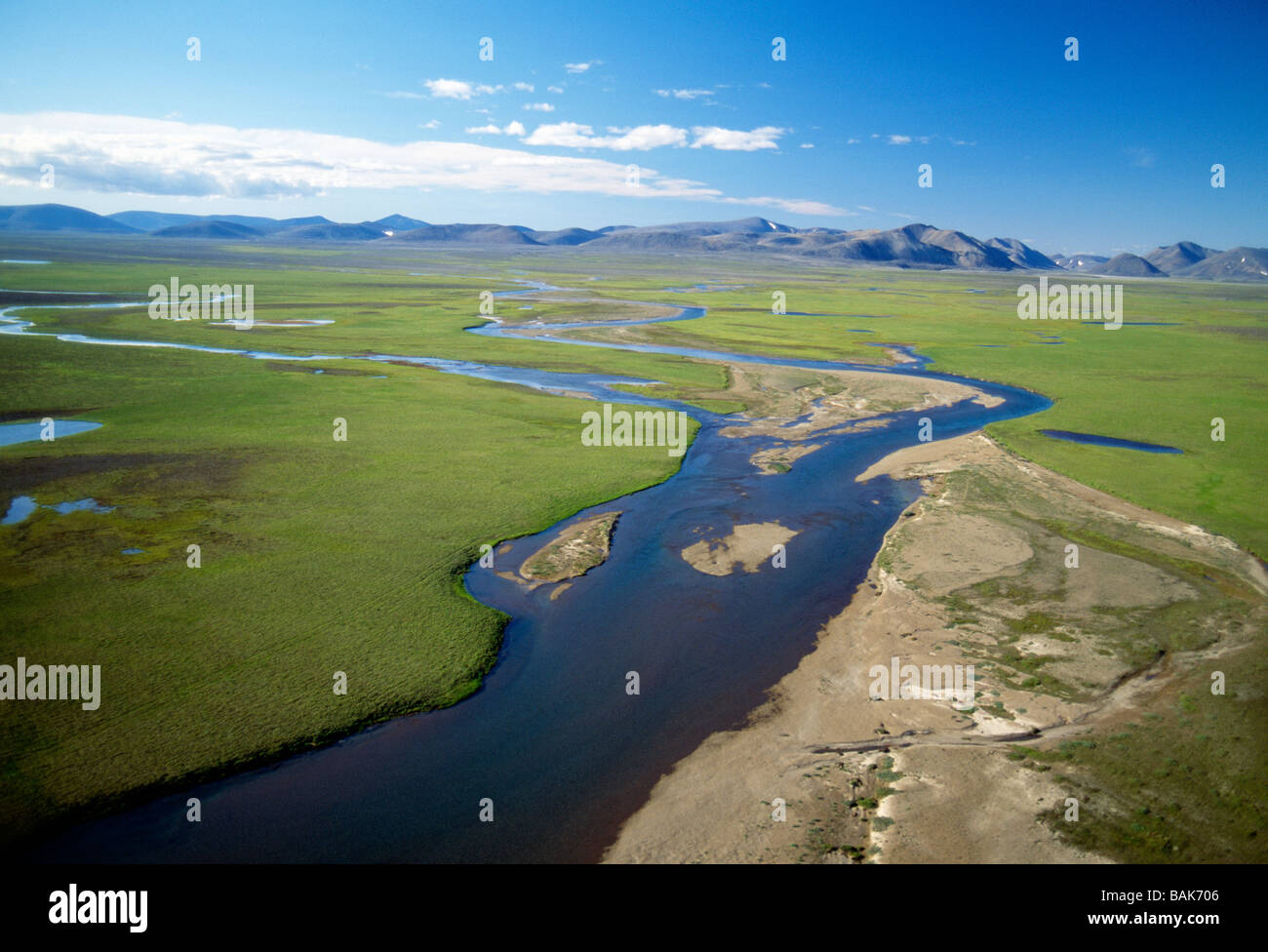 Paesaggio con vista del fiume BELAYA CHUKCHI PENNINSULA MAGADAN REGIONE EX URSS Foto Stock