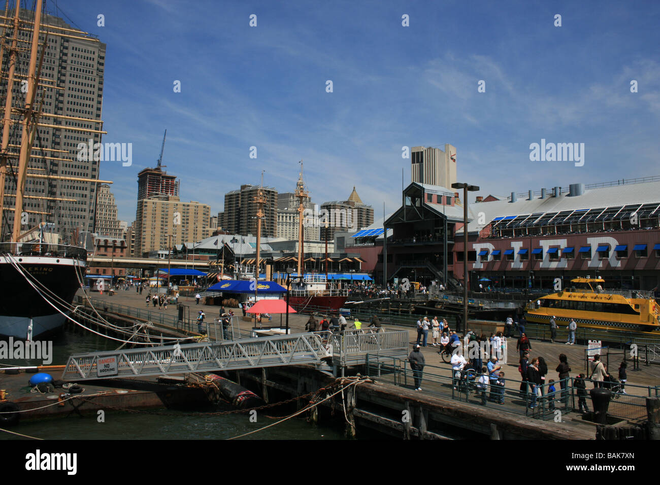 South Street Seaport in Lower Manhattan. Foto Stock
