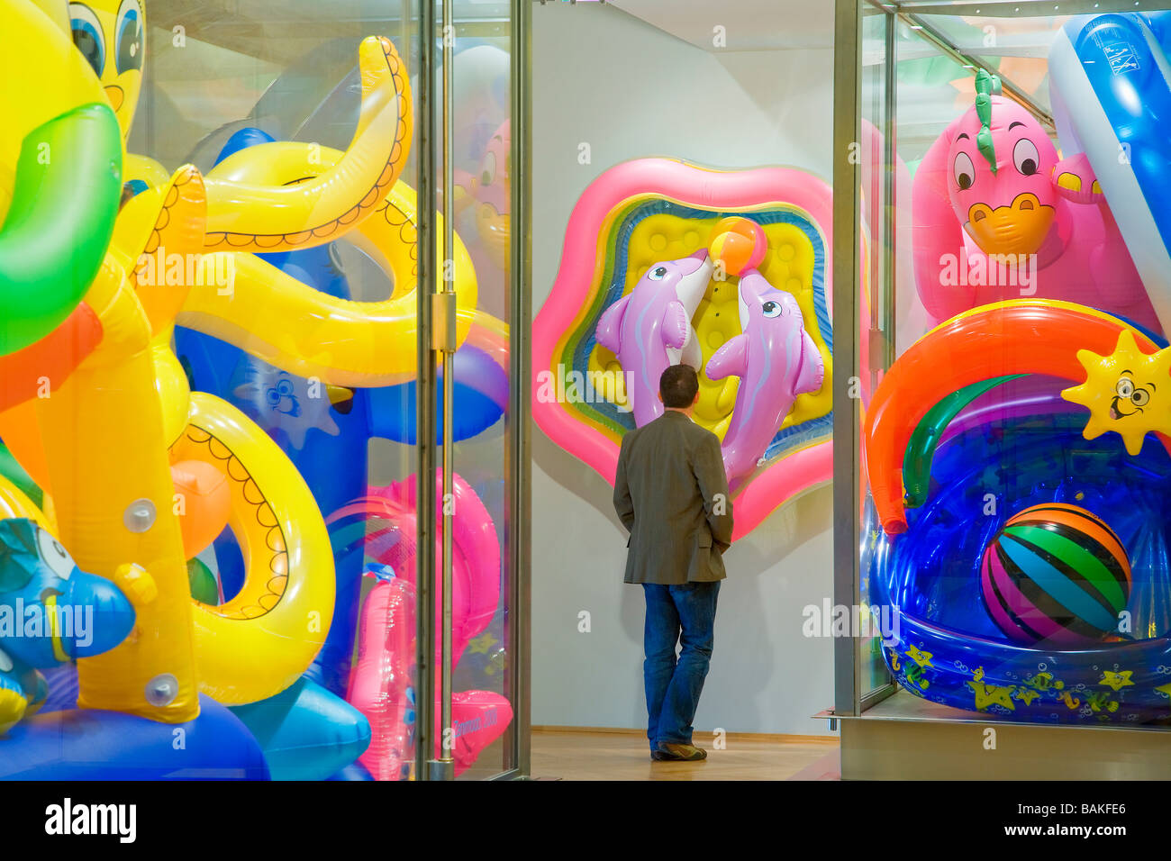 Francia, Parigi, Musée des Arts Decoratifs (Museo di Arti Decorative) in un ala del Louvre, gioco d'acqua da Gerard Deschamps Foto Stock
