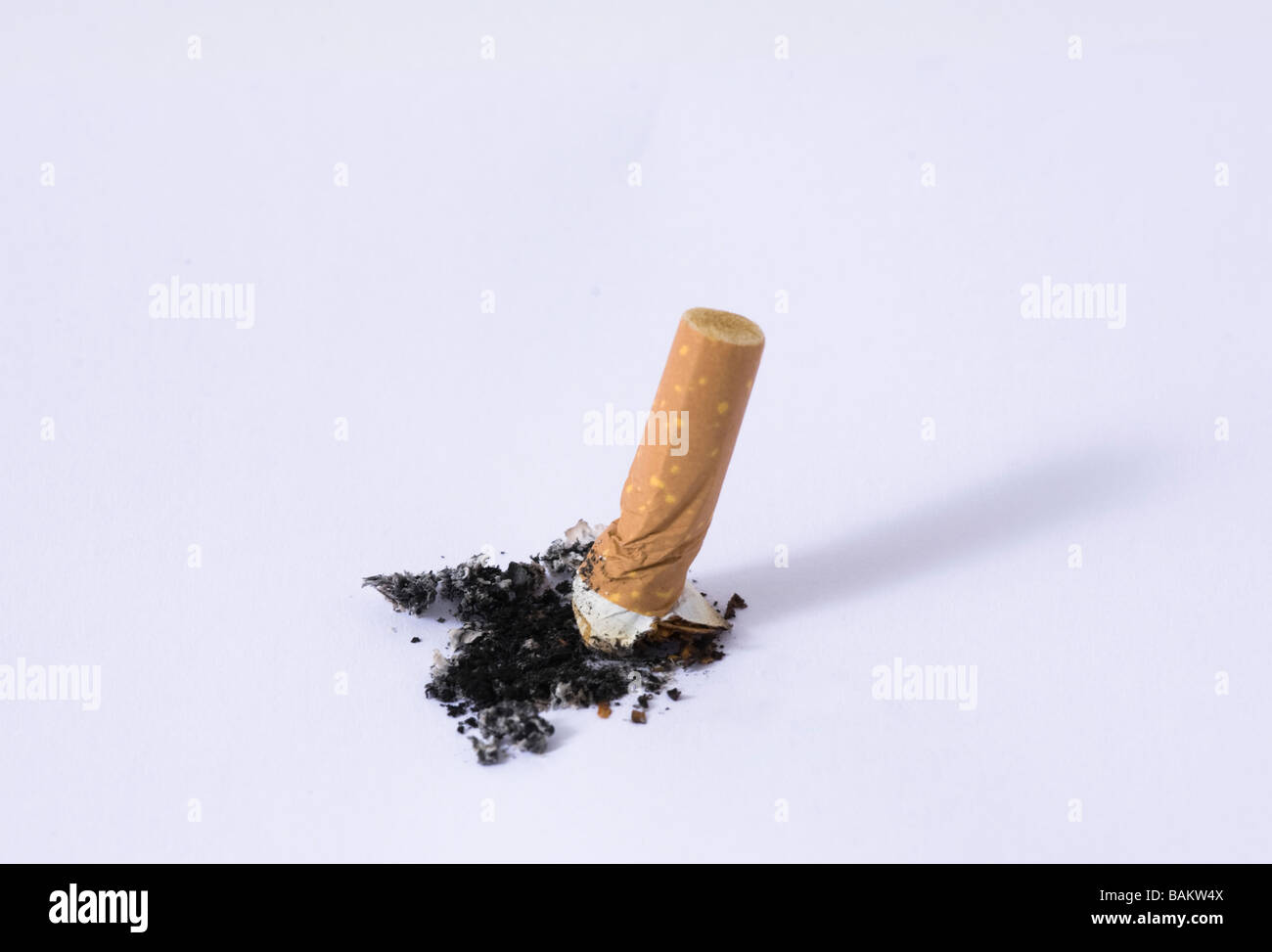 Sigaretta sigarette butt stubbed ceneri Foto Stock