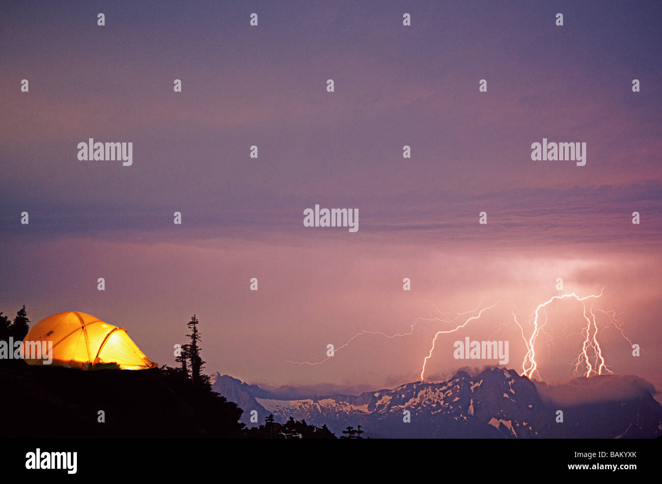 I temporali e tenda alla Sloan peak Foto Stock