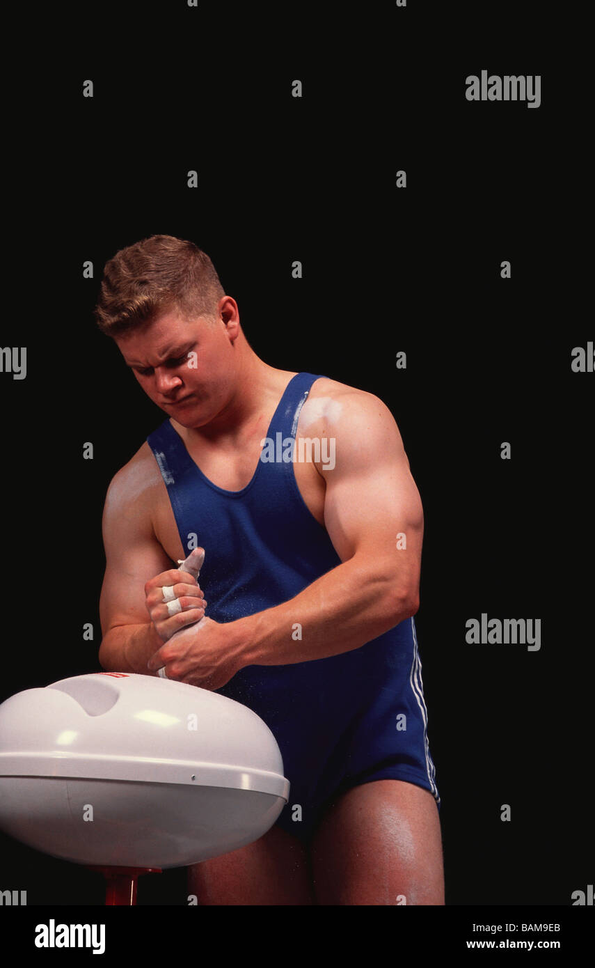 Stile olimpico weightlifter in azione Foto Stock