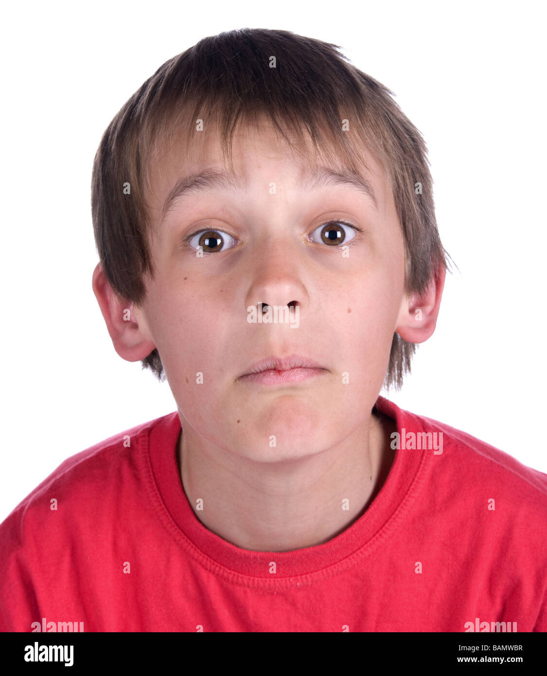 Immagine di un interrogatorio ragazzo su sfondo bianco Foto Stock