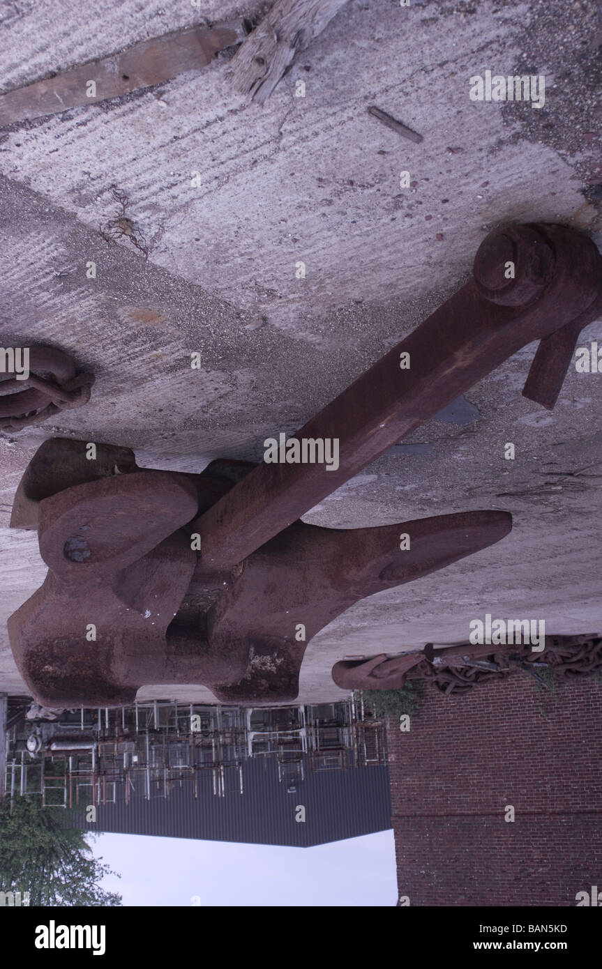 Wastelands rustico e decadendo scampoli di smantellata di attrezzature militari e non Foto Stock