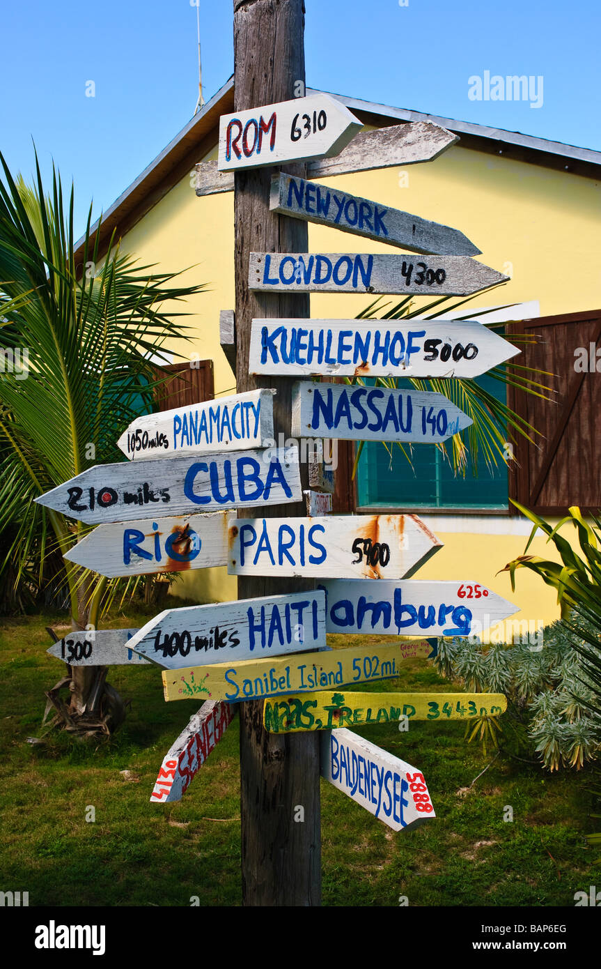 Cartello caraibico, vecchio tramonto, Cat Island Bahamas Foto Stock