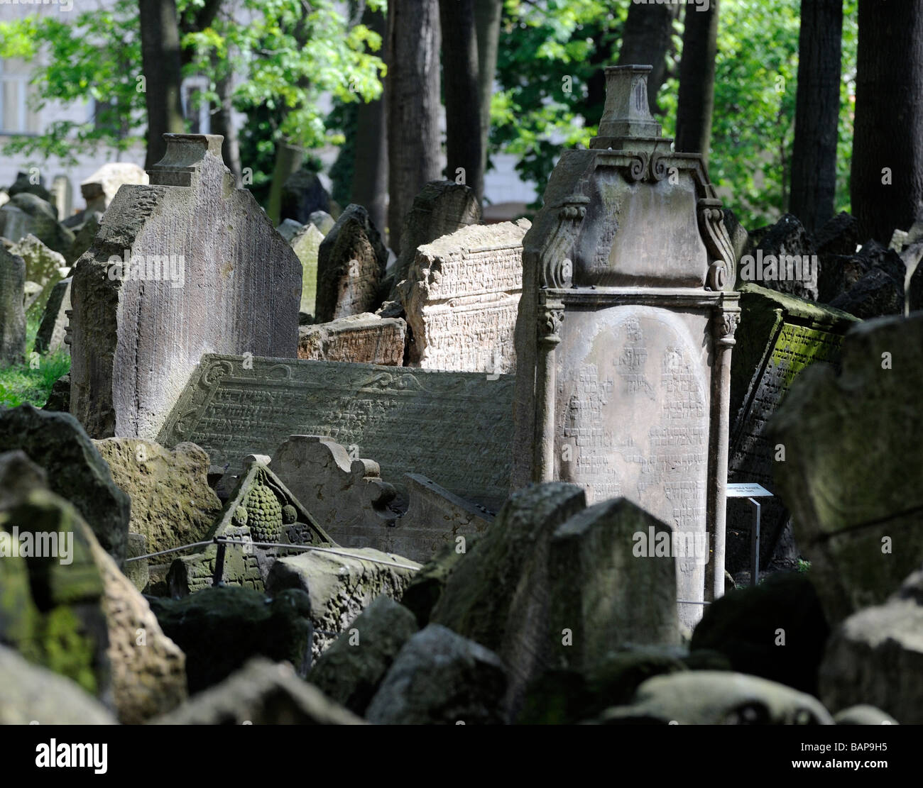 Vecchio Cimitero ebraico Josefov il quartiere ebraico di Praga Foto Stock