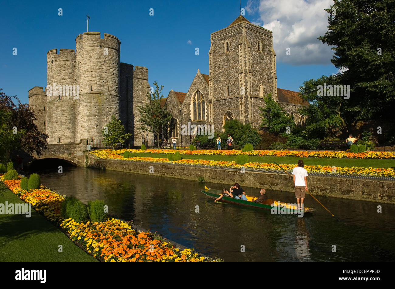 River punting sul Stour. Westgate giardini. A Canterbury Kent, England, Regno Unito Foto Stock