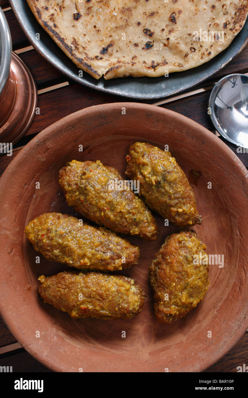 Machh montone kofta è un piatto del Kashmir fatta di fritte di montone tritata con spezie e cotta nel pomodoro saporita di sugo di cipolla Foto Stock