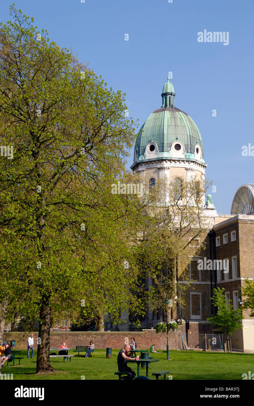 Il Museo Imperiale della Guerra e Geraldine Maria Harmsworth Park a Lambeth Londra. Foto Stock