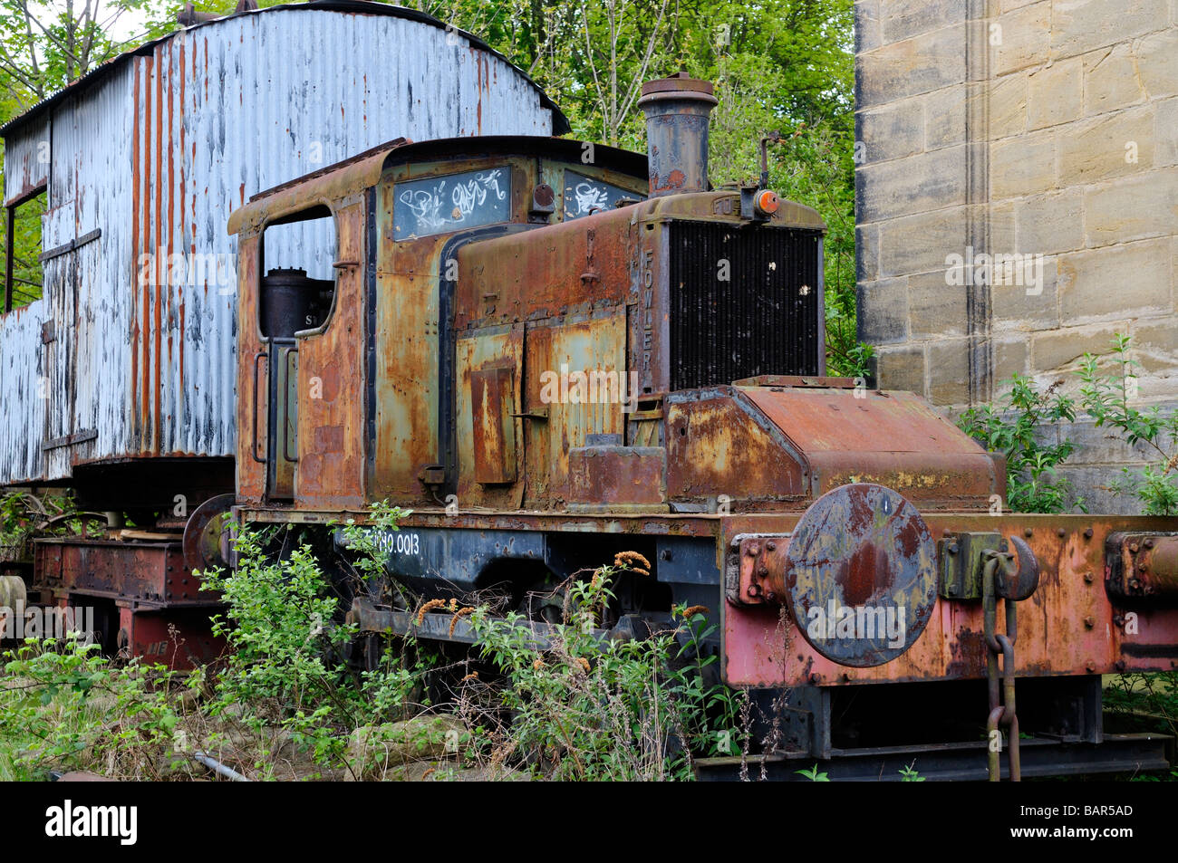 Abbandonati in disuso vecchio treno motore realizzato da Fowler lavora a Armley Mills Leeds Industrial Museum West Yorkshire Foto Stock