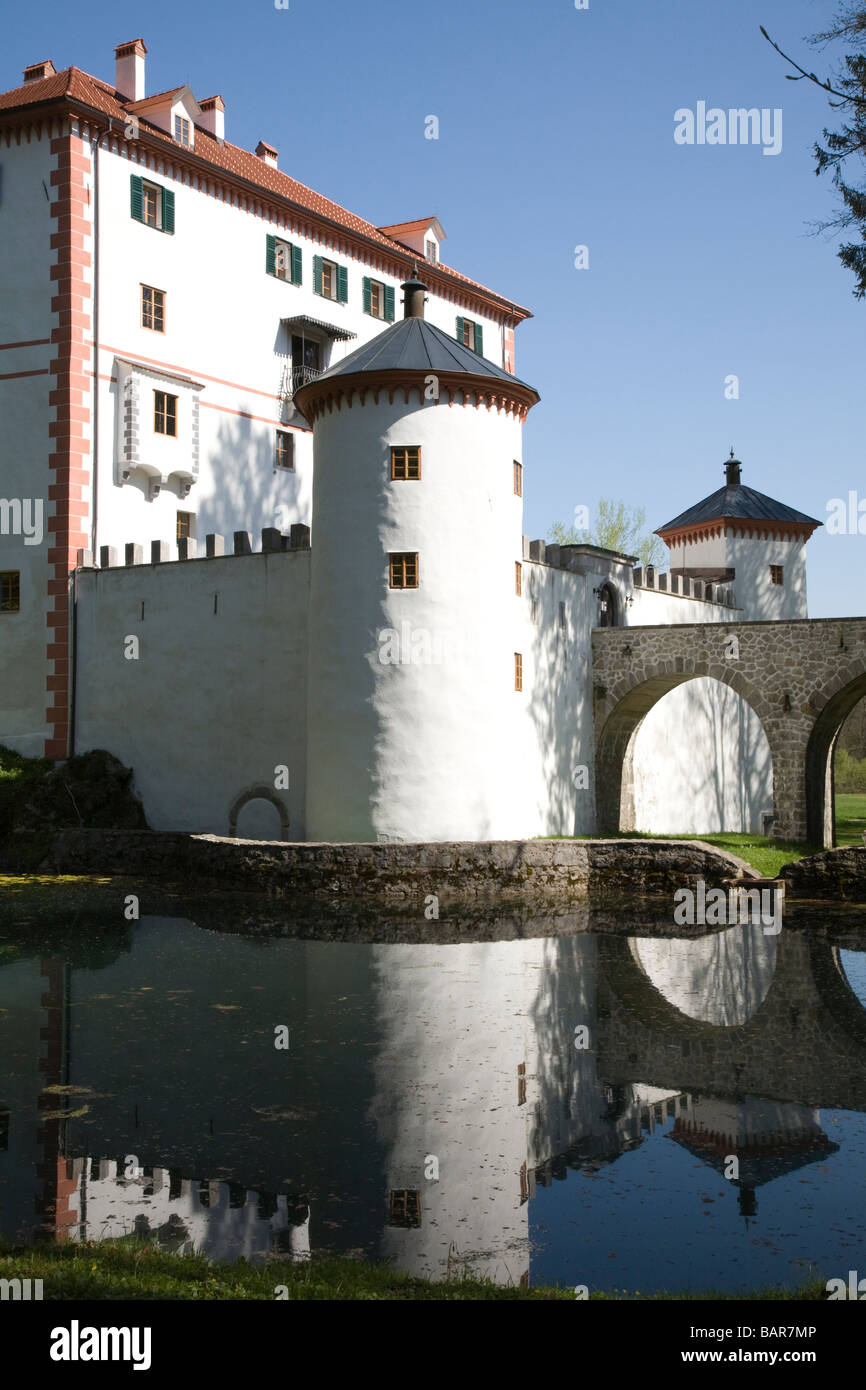 Il castello di sneznik Notranjska Slovenia Foto Stock