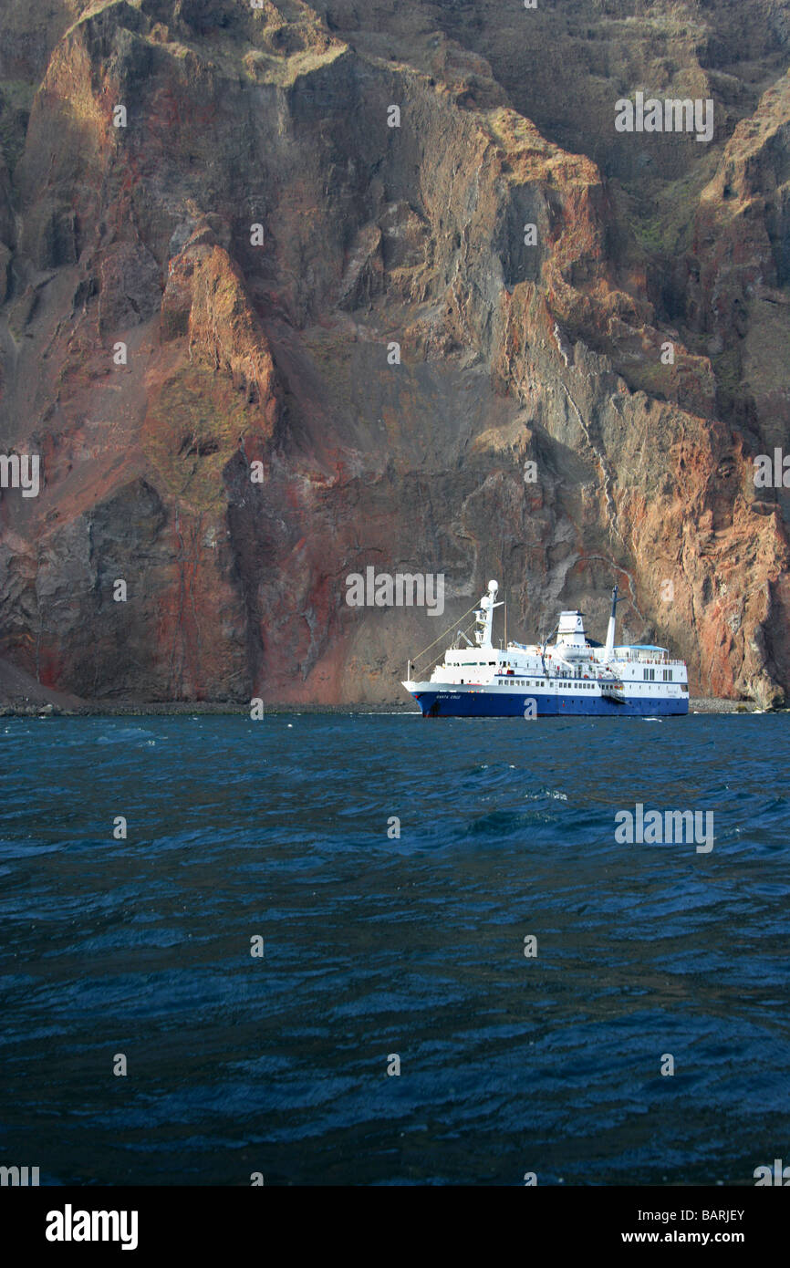 M/V Santa Cruz nave turistica, Isabela Island, Isole Galapagos, Ecuador, Sud America Foto Stock