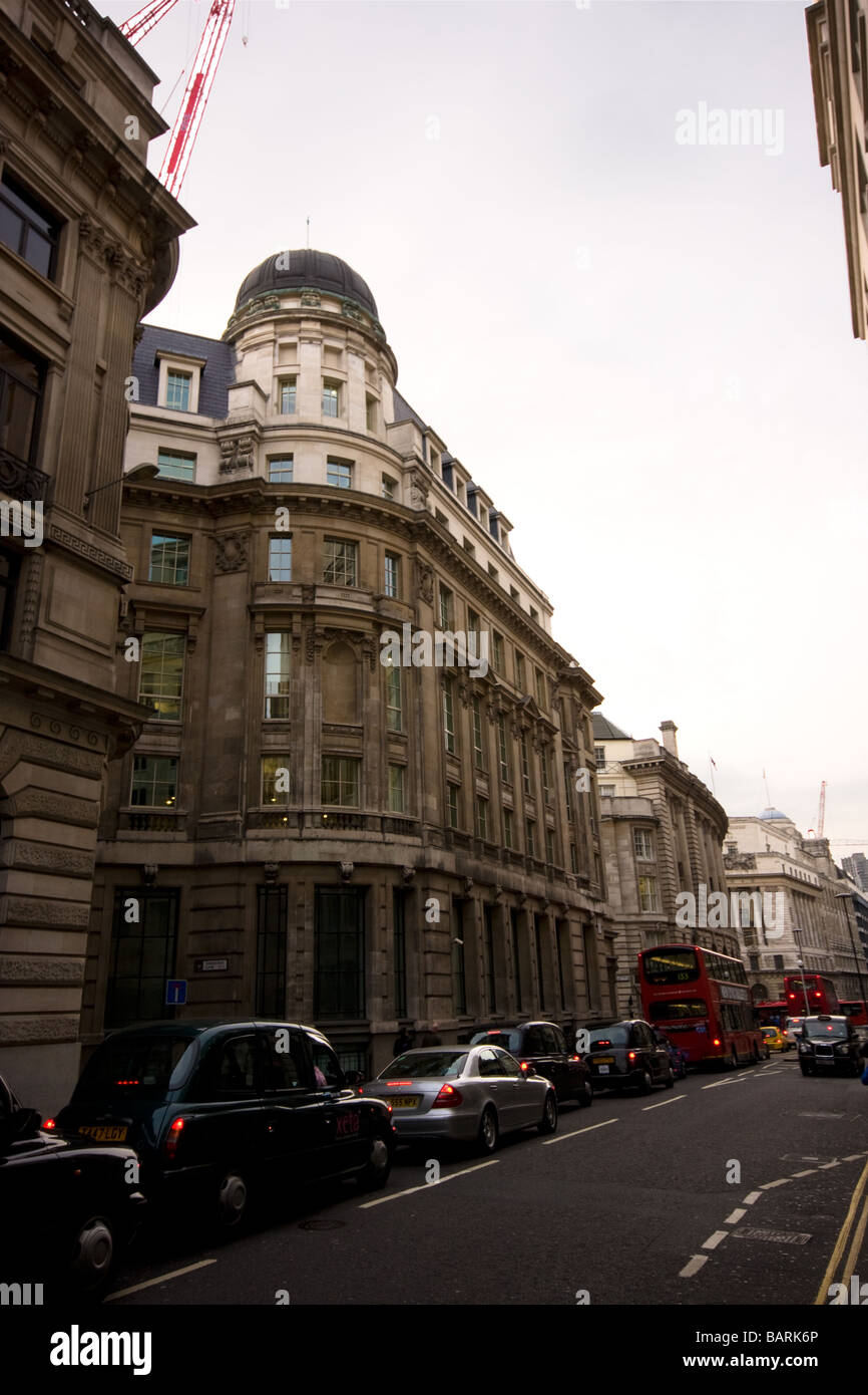 Il traffico nel centro di Londra Foto Stock