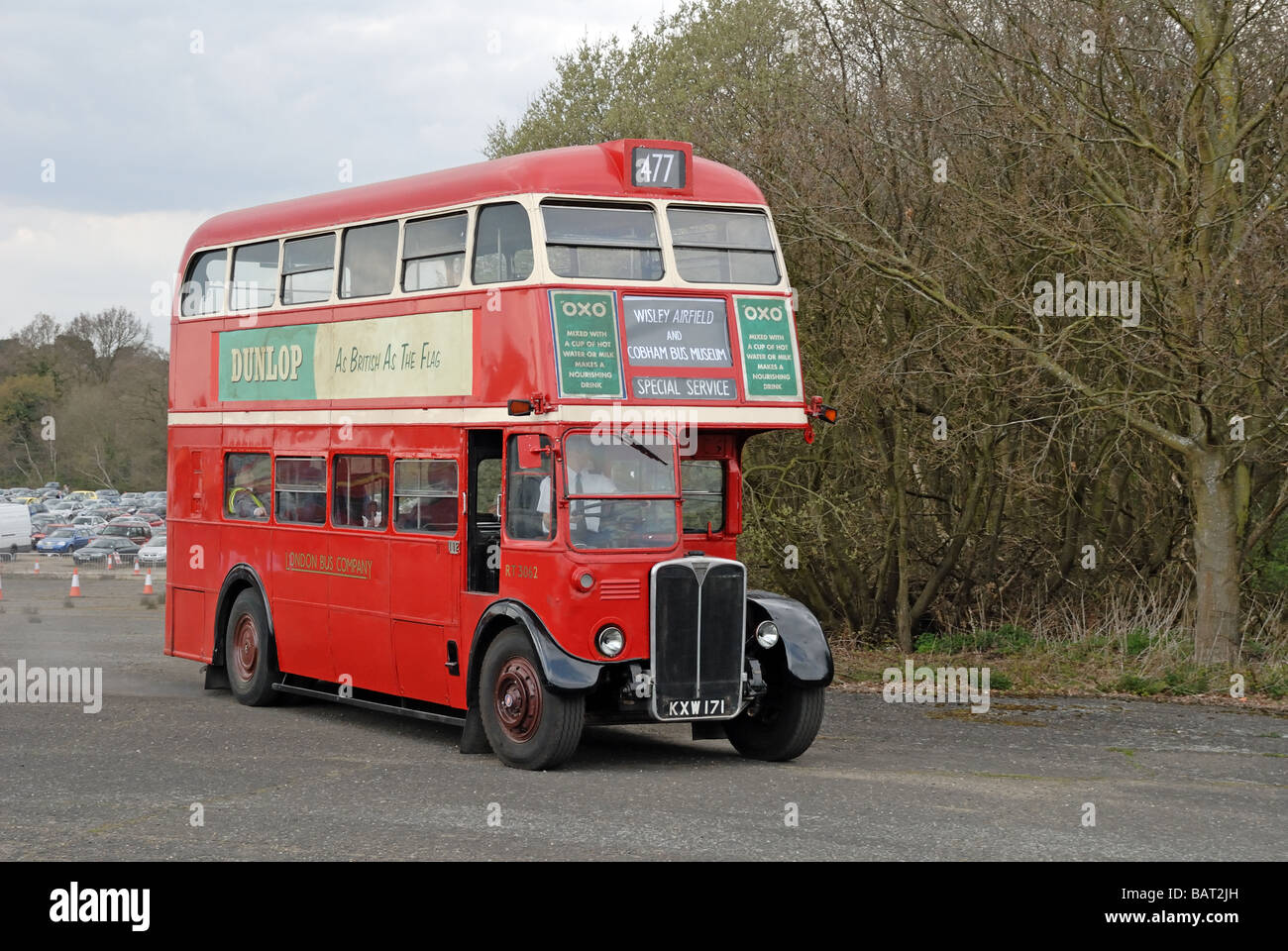 Tre quarti di vista frontale di KXW 171 un 1950 London Bus società AEC Regent III RT 3062 con una Saunders corpo essendo utilizzato come un alimentatore Foto Stock