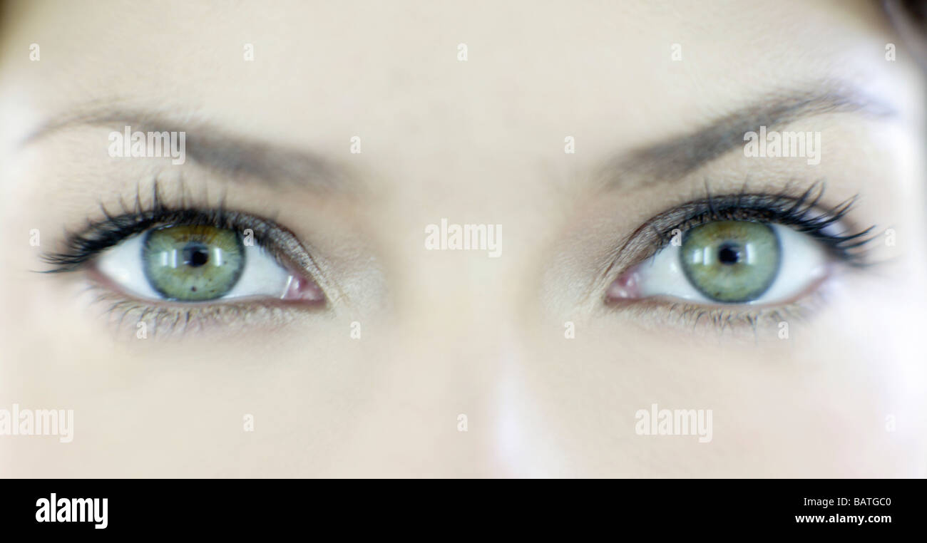 Occhi di donna aperta. Vedere imageP420/605 per gli occhi chiusi. Foto Stock