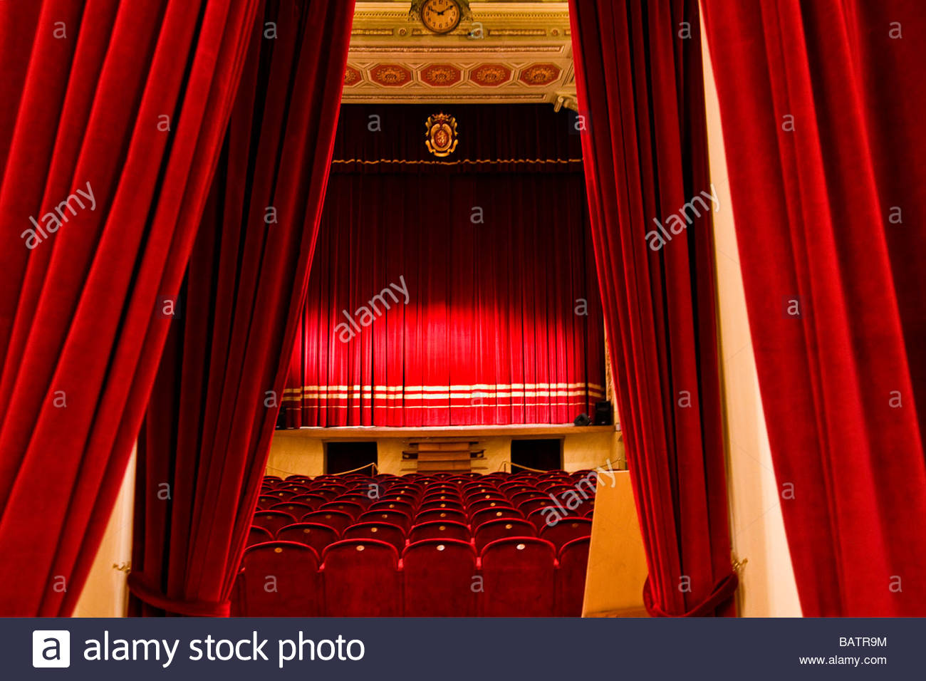 Teatro persiani recanati marche italia foto & immagine stock ... Teatro persiani recanati
