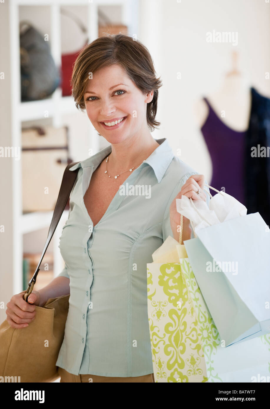 Donna shopping, ritratto Foto Stock