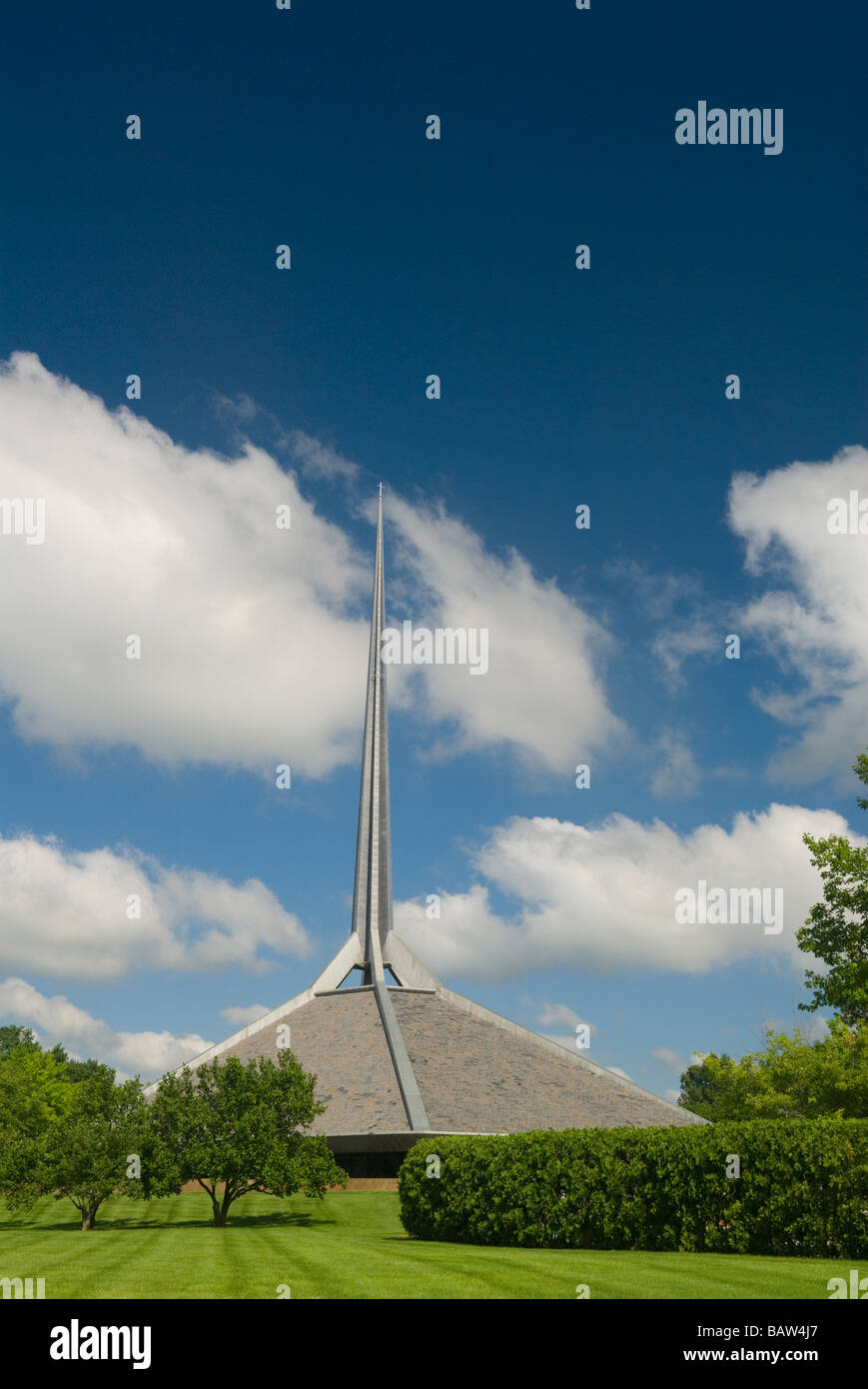 Nord Chiesa Cristiana (discepoli di Cristo). Columbus, Indiana. Architetto Eero Saarinen dedicato nel 1964. Foto Stock