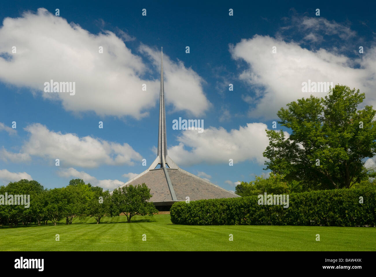 Nord Chiesa Cristiana (discepoli di Cristo). Columbus, Indiana. Architetto Eero Saarinen dedicato nel 1964. Foto Stock