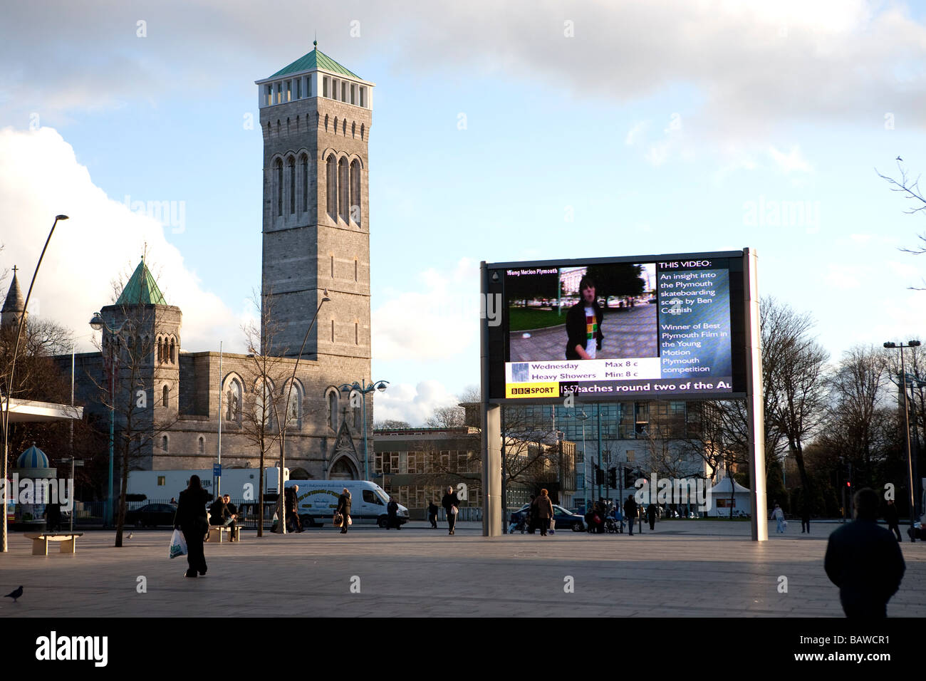 Un grande schermo TV Plymouth city centre Barack Obama, Devon, Inghilterra, Regno Unito Foto Stock