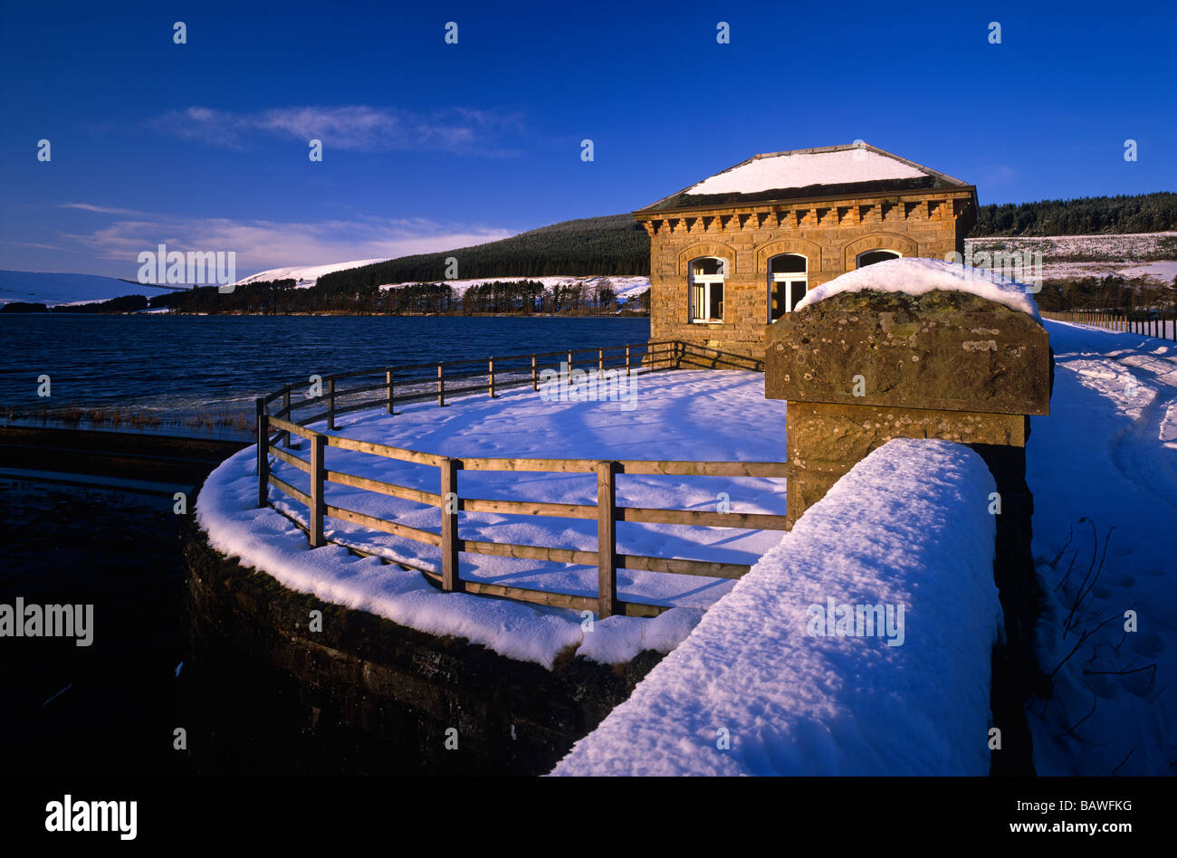 Scena invernale a Catcleugh serbatoio vicino Carter Bar, Northumberland Foto Stock