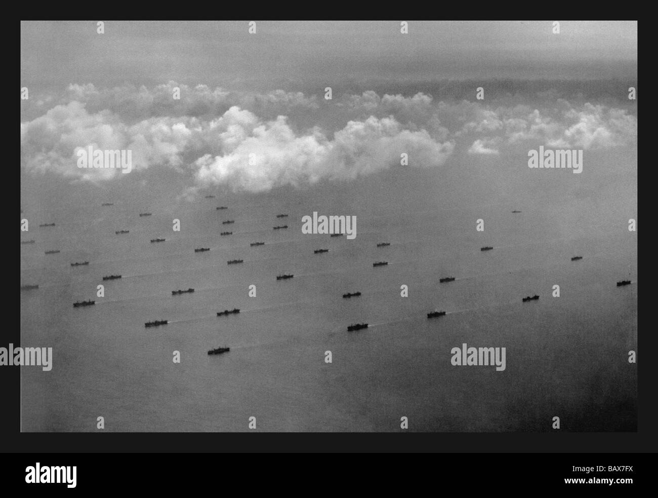 Convoglio in mare Foto Stock