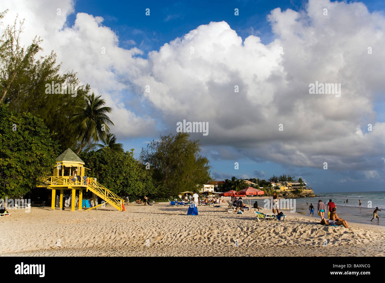 Torre di avvistamento a Accra Beach, Rockley, Barbados, Caraibi Foto Stock