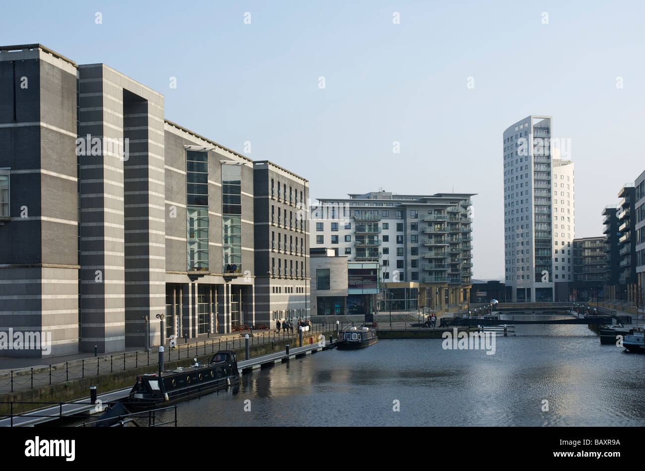 Il Royal Armouries Museum e Clarence House si affaccia su Clarence Dock, Leeds, West Yorkshire, Inghilterra, Regno Unito Foto Stock