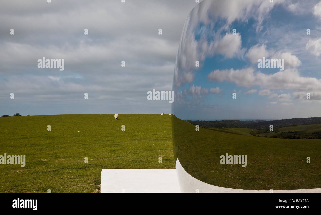 C-curva da Anish Kapoor sulla South Downs sopra Brighton SUSSEX REGNO UNITO Foto Stock