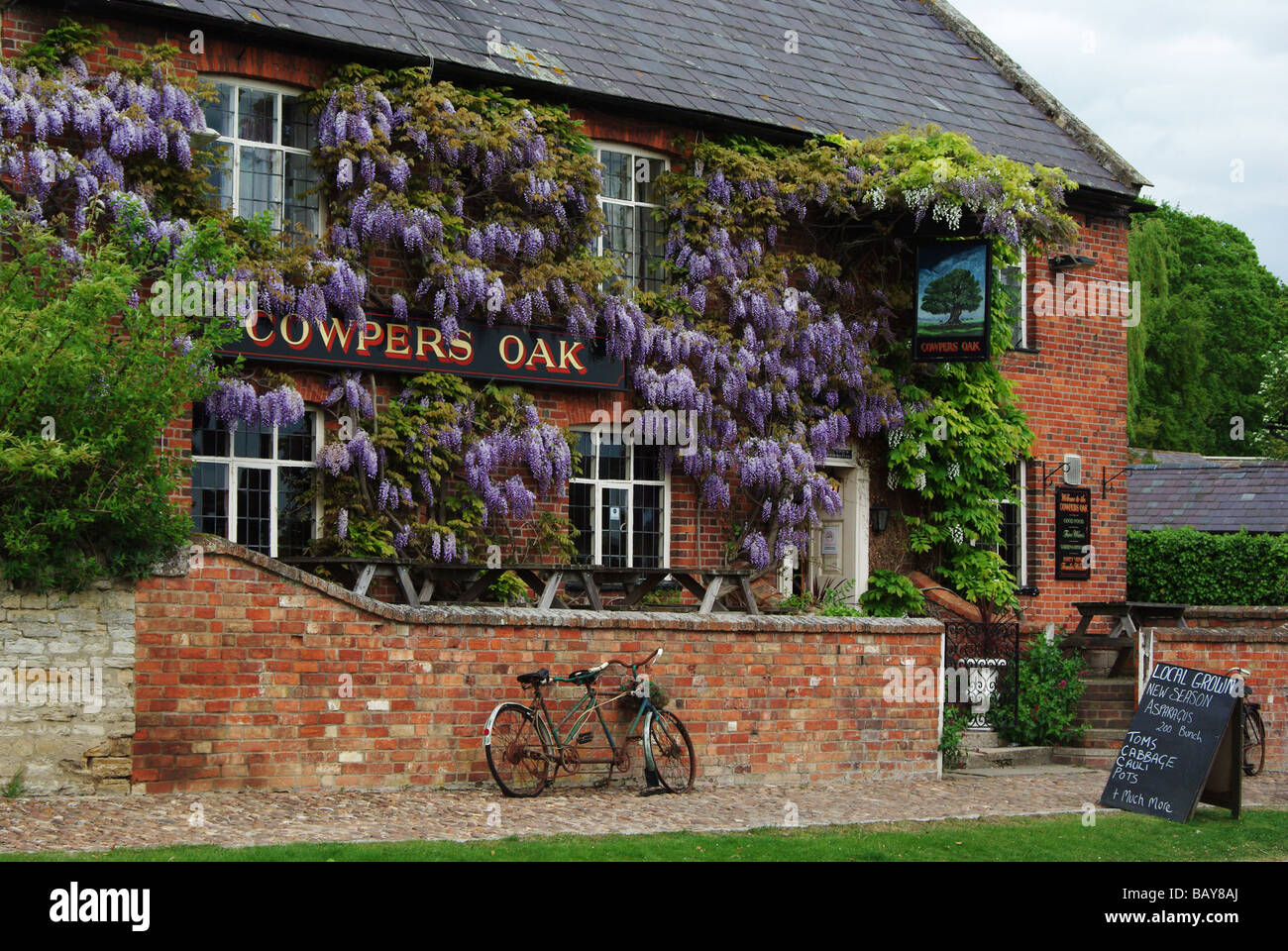 Cowpers degli altiforni Oak Inn nel villaggio di Weston Underwood, Bedfordshire, Regno Unito Foto Stock