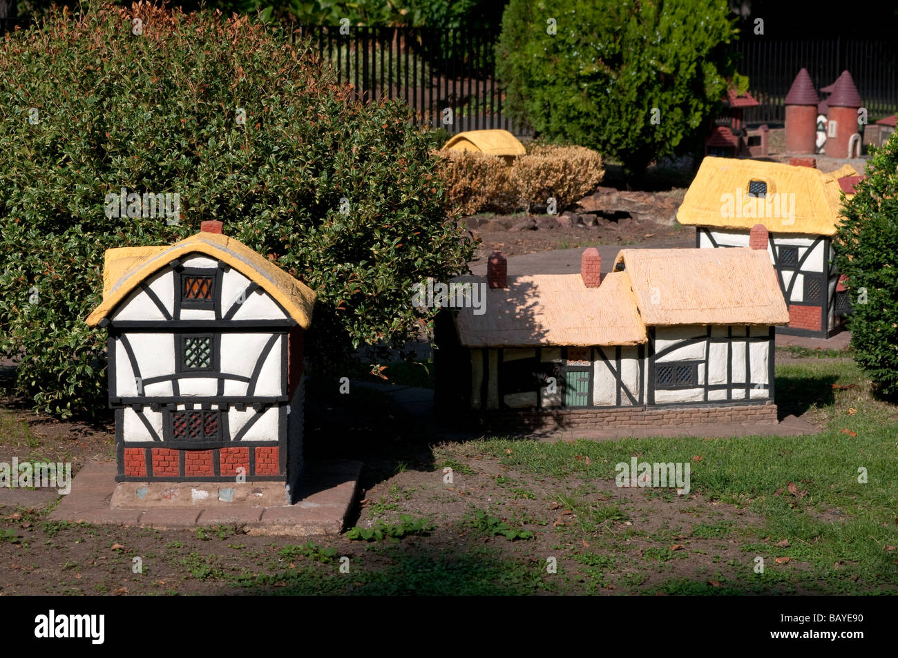 Modello di villaggio Tudor in Giardini Fitzroy Melbourne Victoria Australia Foto Stock