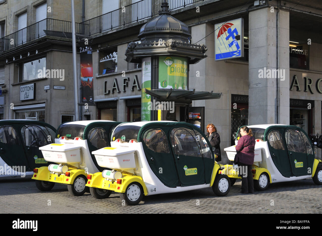 Gem e4 automobili elettriche in Amiens Francia Foto Stock