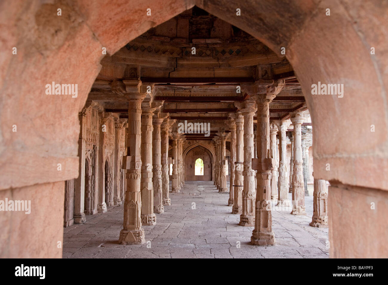 Malik Mughiths Moschea, presso le rovine di Mandu nel Madhya Pradesh India Foto Stock