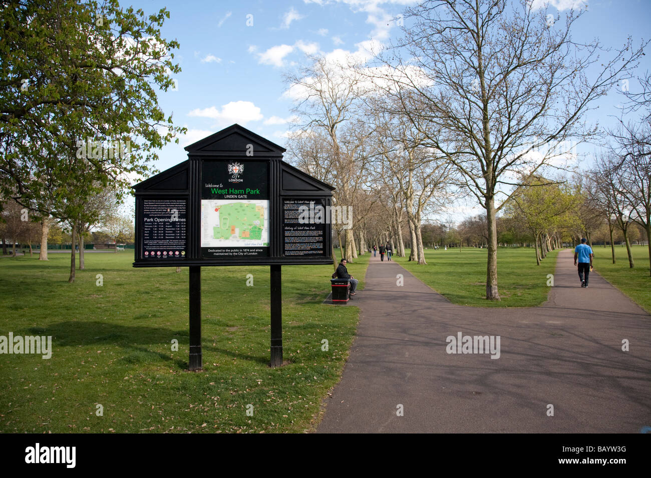 West Ham Park Linden Gate Londra REGNO UNITO Inghilterra Foto Stock