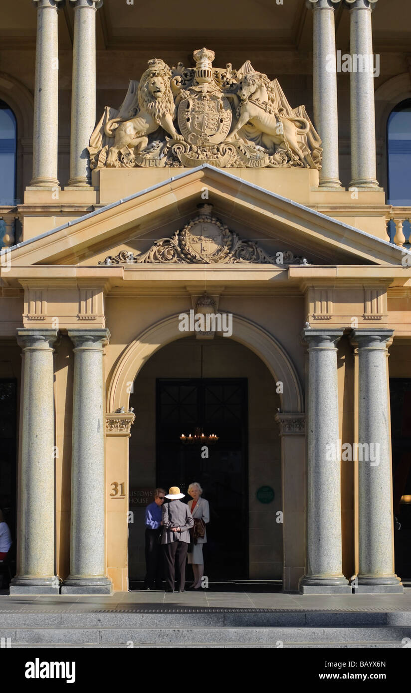 Ingresso alla casa doganale, un esempio tipico di questo tipo di grande architettura di pietra arenaria che una volta dominava Sydney. Foto Stock