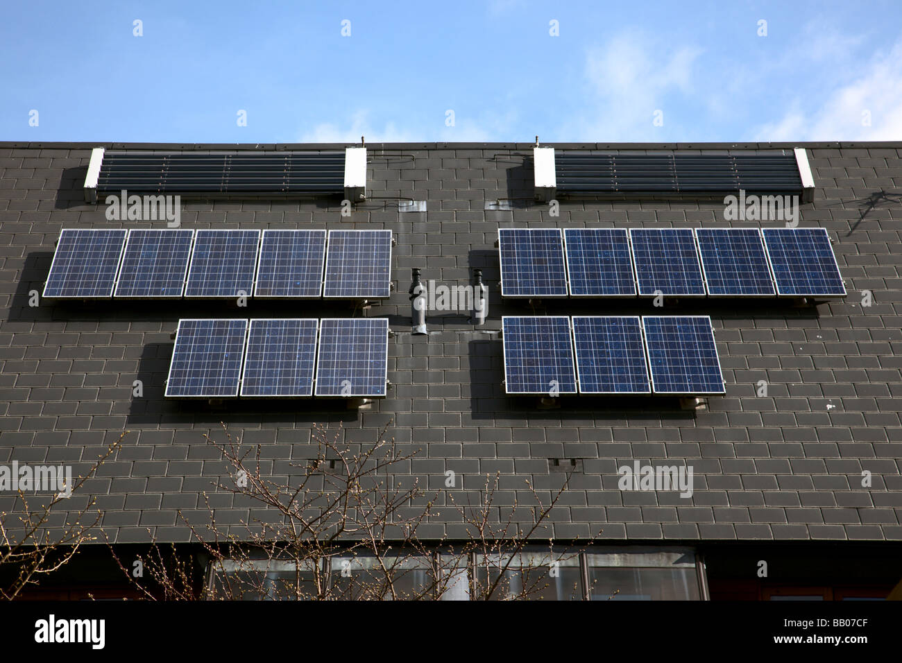 Pannelli solari fotovoltaici Cambourne Cambridgeshire Foto Stock