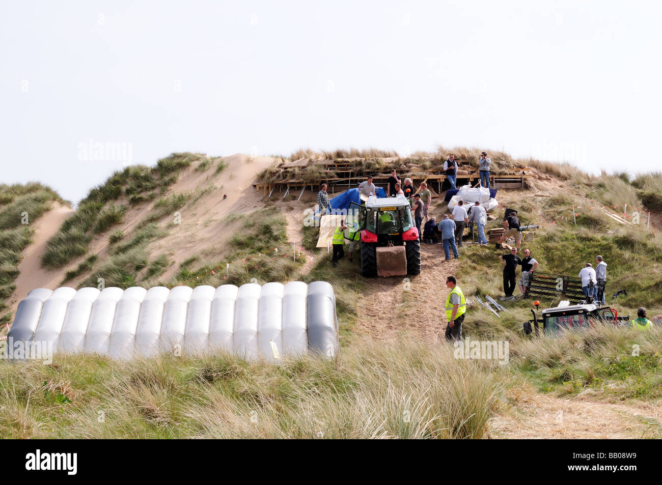Le riprese sul set del film di Harry Deathly Hallows su Freshwater West Beach Pembrokeshire Wales UK Foto Stock