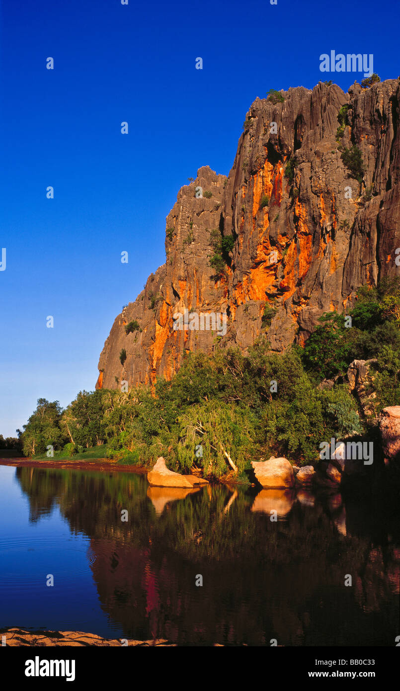 Waterhole sul Lennard River a Windjana Gorge regione di Kimberley Australia Occidentale Foto Stock