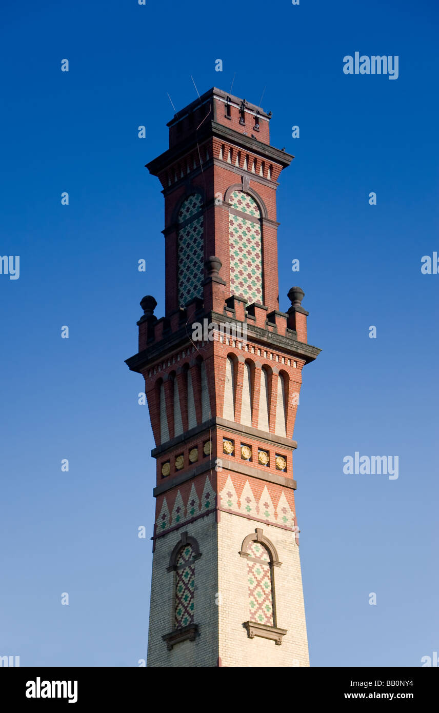 Storica Torre di mattoni, Università di Karlsruhe, Karlsruhe, Baden-Württemberg, Germania Foto Stock